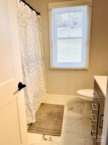 1061 Riverside Drive, Asheville, NC 28804