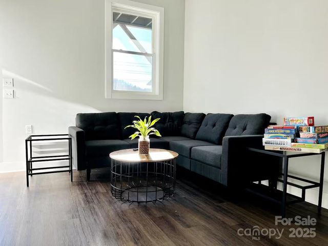 1061 Riverside Drive, Asheville, NC 28804