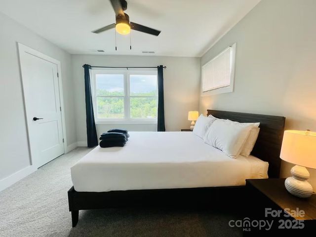 1061 Riverside Drive, Asheville, NC 28804