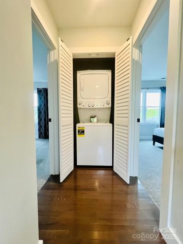 1061 Riverside Drive, Asheville, NC 28804