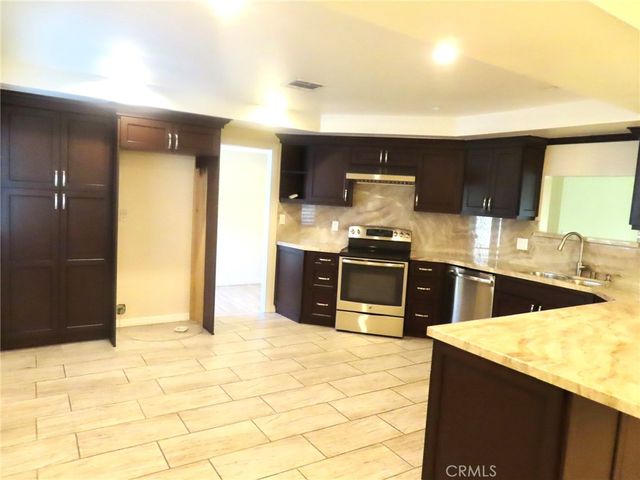 9872 Edmore, Sun Valley, CA 91352