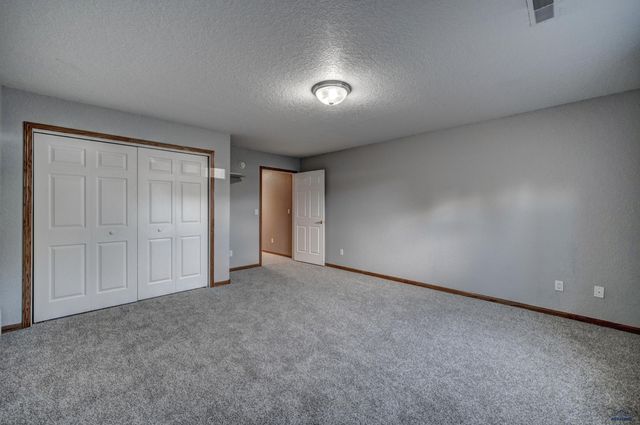 3459 WILLOWBEND RD, Rapid City, SD 57703