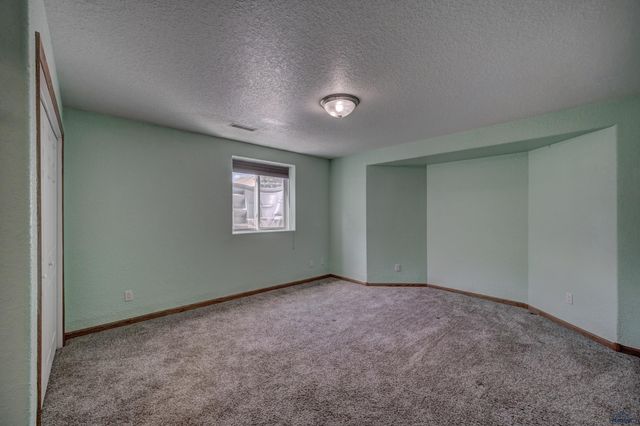3459 WILLOWBEND RD, Rapid City, SD 57703