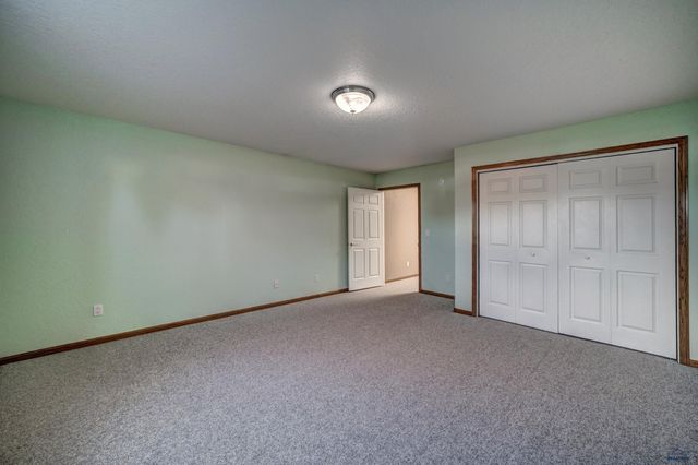 3459 WILLOWBEND RD, Rapid City, SD 57703