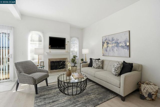 1255 Detroit Ave 3, Concord, CA 94520