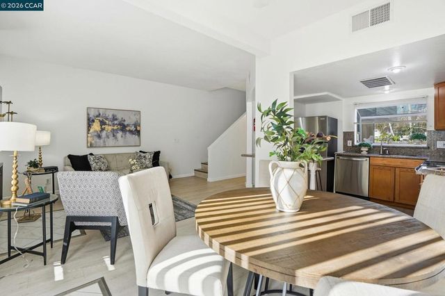 1255 Detroit Ave 3, Concord, CA 94520