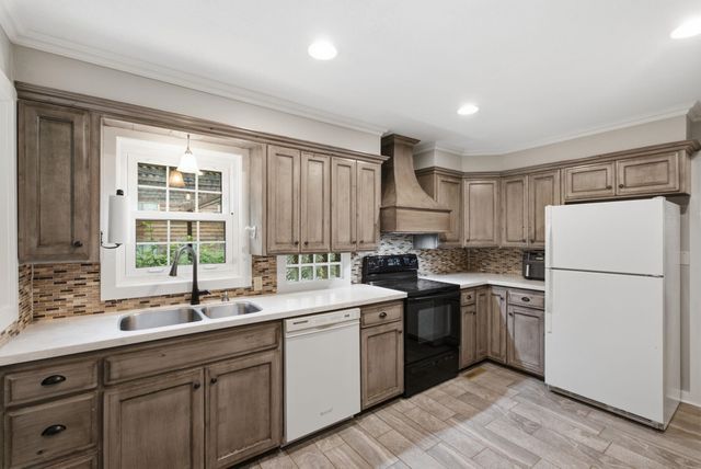 2313 S George Washington Boulevard, Wichita, KS 67218