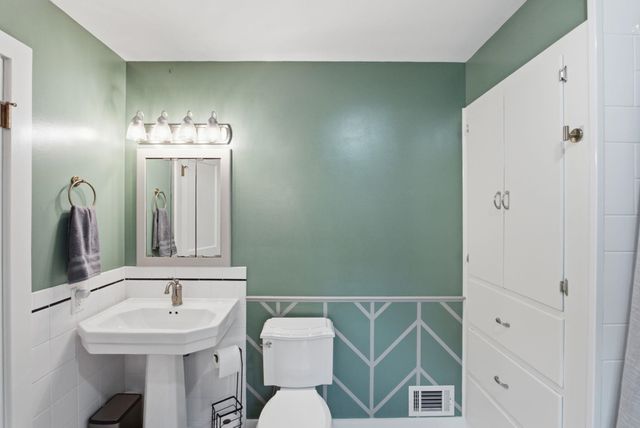 2313 S George Washington Boulevard, Wichita, KS 67218