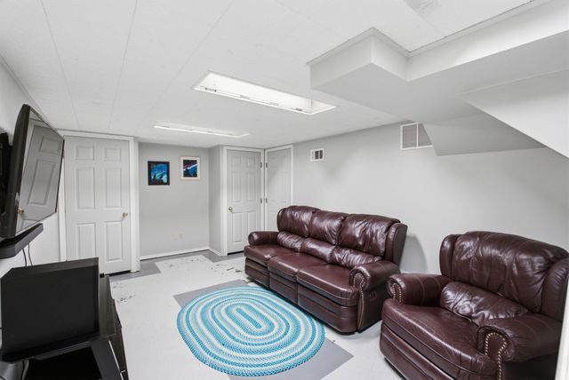 2313 S George Washington Boulevard, Wichita, KS 67218