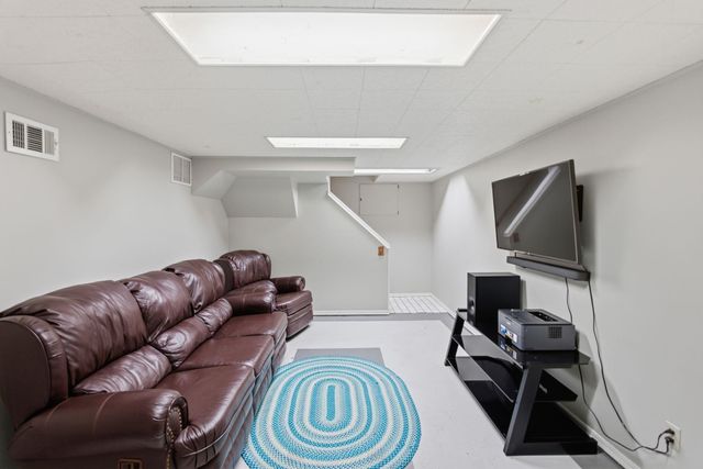 2313 S George Washington Boulevard, Wichita, KS 67218