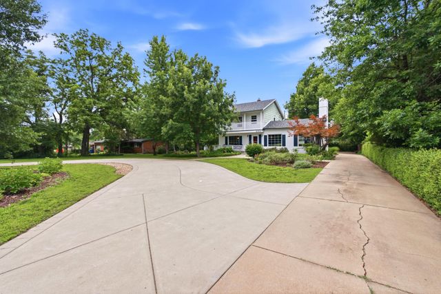 2313 S George Washington Boulevard, Wichita, KS 67218