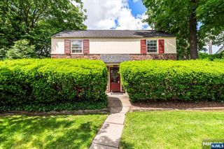 685 Sunset Road, Teaneck, NJ 07666