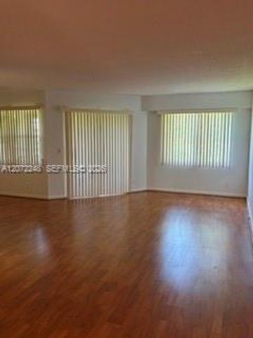 901 SW 128th Avenue 414E, Pembroke Pines, FL 33027