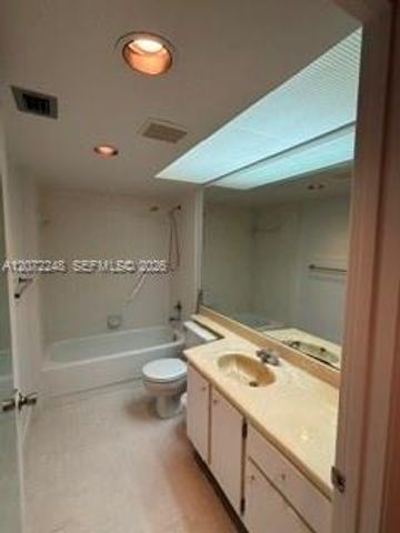 901 SW 128th Avenue 414E, Pembroke Pines, FL 33027