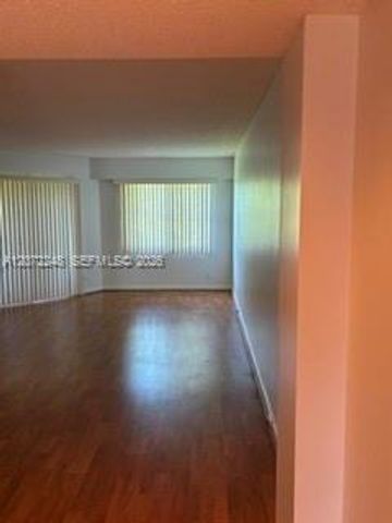 901 SW 128th Avenue 414E, Pembroke Pines, FL 33027