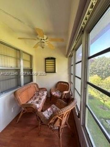 901 SW 128th Avenue 414E, Pembroke Pines, FL 33027