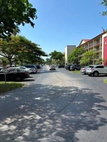 901 SW 128th Avenue 414E, Pembroke Pines, FL 33027