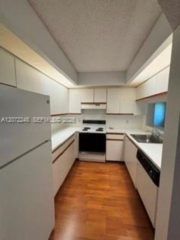 901 SW 128th Avenue 414E, Pembroke Pines, FL 33027