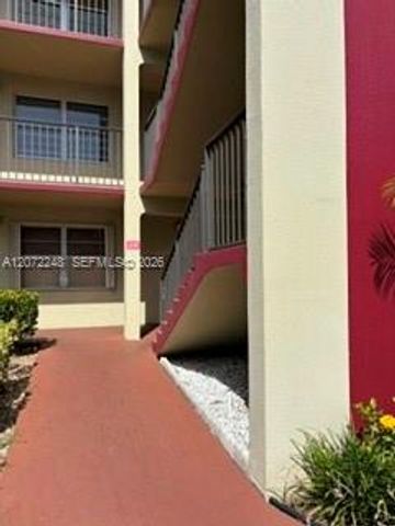 901 SW 128th Avenue 414E, Pembroke Pines, FL 33027