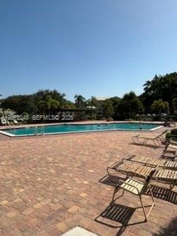 901 SW 128th Avenue 414E, Pembroke Pines, FL 33027