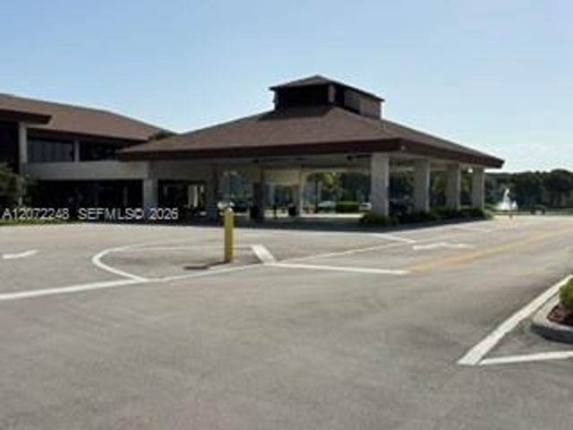 901 SW 128th Avenue 414E, Pembroke Pines, FL 33027