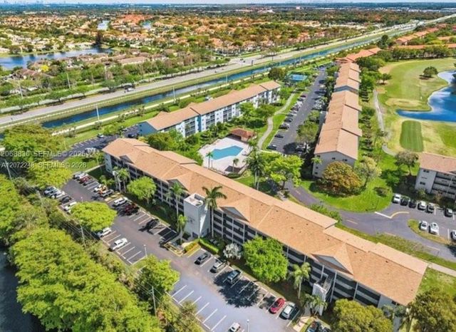 901 SW 128th Avenue 414E, Pembroke Pines, FL 33027