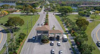 901 SW 128th Avenue 414E, Pembroke Pines, FL 33027