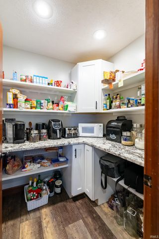 59412 County Road 1 Road, Elkhart, IN 46517