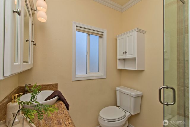 1565 Sorenson Avenue, Enumclaw, WA 98022