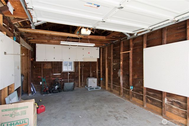 1565 Sorenson Avenue, Enumclaw, WA 98022