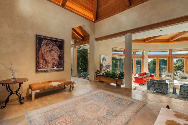 1056 Sierra Del Norte, Santa Fe, NM 87501