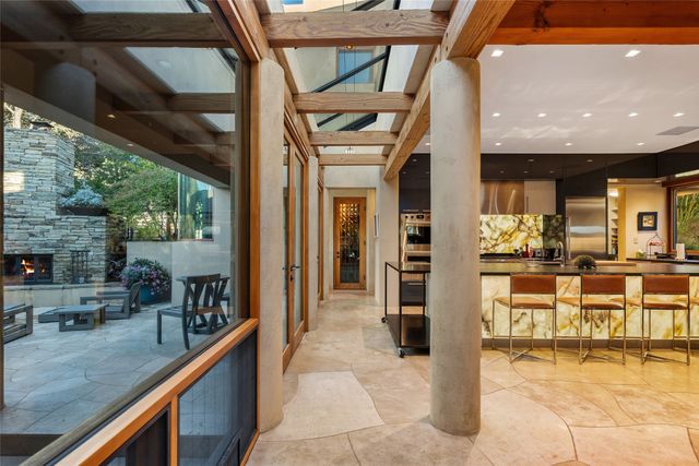 1056 Sierra Del Norte, Santa Fe, NM 87501