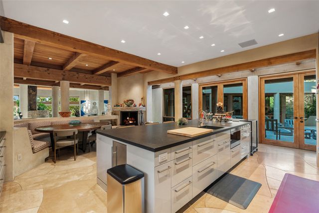 1056 Sierra Del Norte, Santa Fe, NM 87501