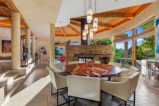 1056 Sierra Del Norte, Santa Fe, NM 87501