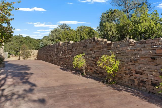 1056 Sierra Del Norte, Santa Fe, NM 87501