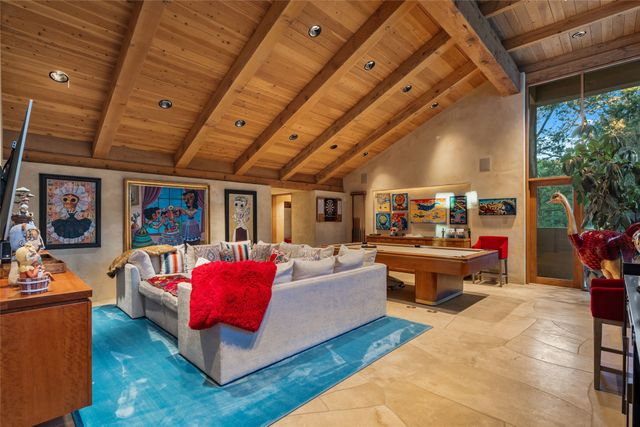 1056 Sierra Del Norte, Santa Fe, NM 87501