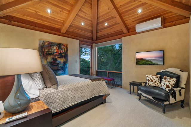 1056 Sierra Del Norte, Santa Fe, NM 87501