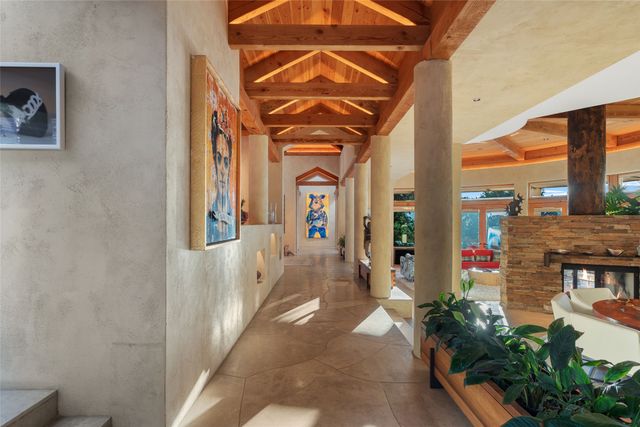 1056 Sierra Del Norte, Santa Fe, NM 87501