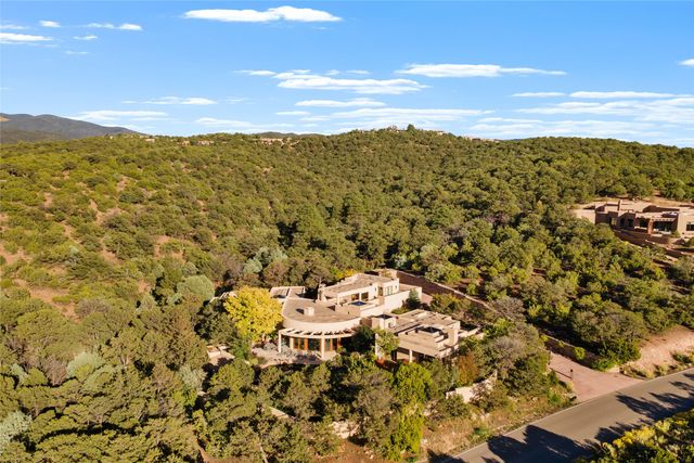 1056 Sierra Del Norte, Santa Fe, NM 87501