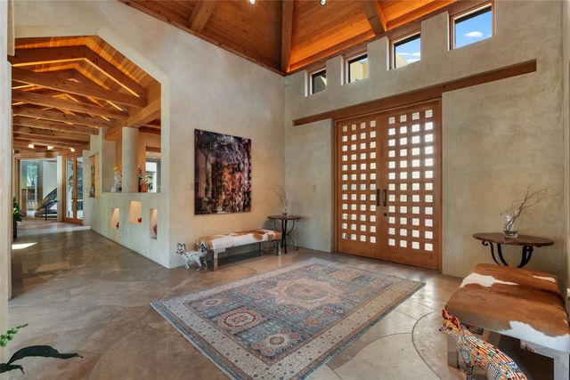 1056 Sierra Del Norte, Santa Fe, NM 87501