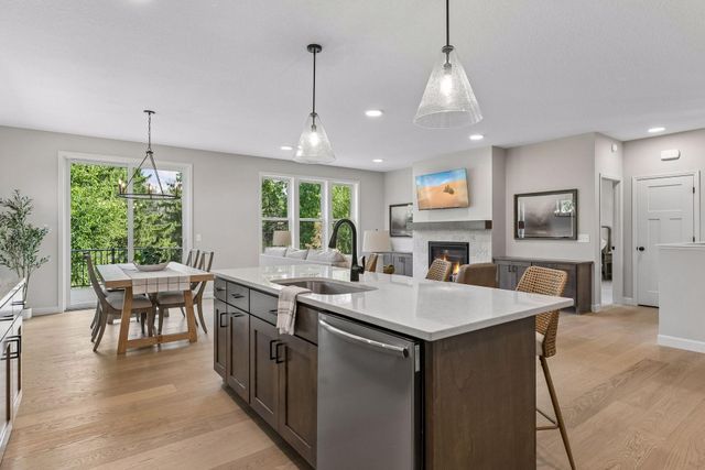 7158 Agate Trail, Inver Grove Heights, MN 55077