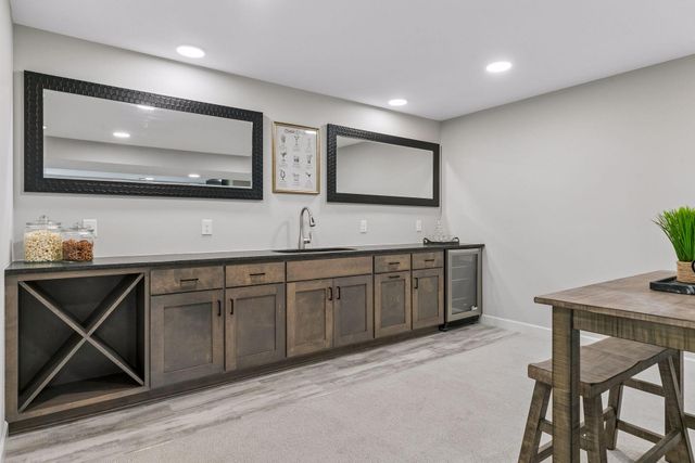 7158 Agate Trail, Inver Grove Heights, MN 55077