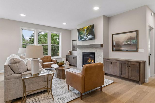 7158 Agate Trail, Inver Grove Heights, MN 55077