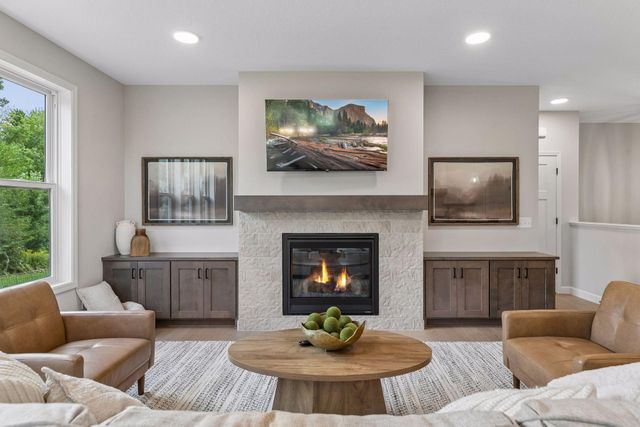 7158 Agate Trail, Inver Grove Heights, MN 55077