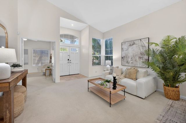 5017 Ruette De Mer, San Diego, CA 92130