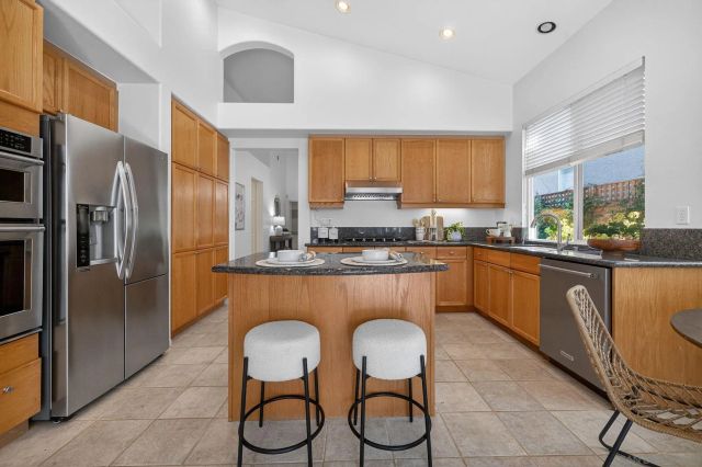 5017 Ruette De Mer, San Diego, CA 92130