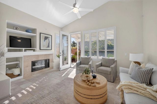 5017 Ruette De Mer, San Diego, CA 92130