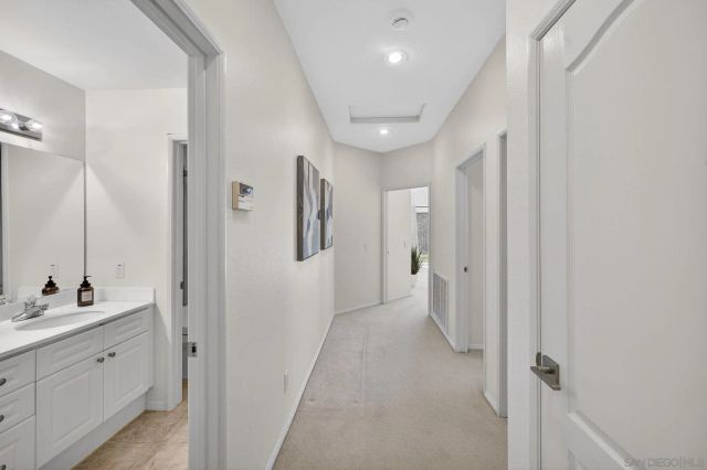 5017 Ruette De Mer, San Diego, CA 92130