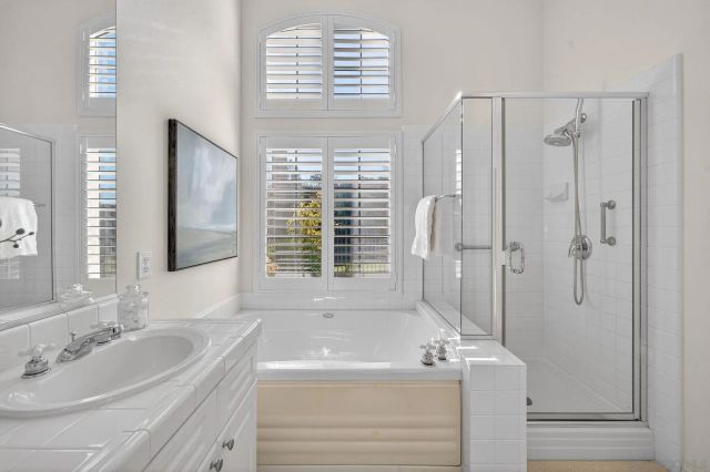 5017 Ruette De Mer, San Diego, CA 92130