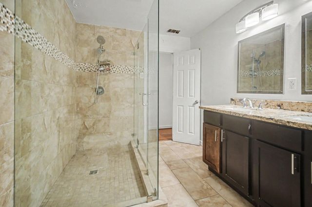 2121 Hickory Lane, Pasadena, TX 77502